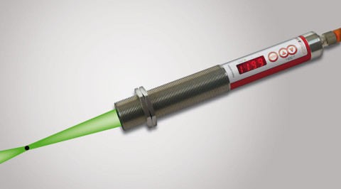 図 10 コンパクトな比熱ピロメーター。正確なサイズ、位置、焦点距離を表示する LED パイロットライト付き。